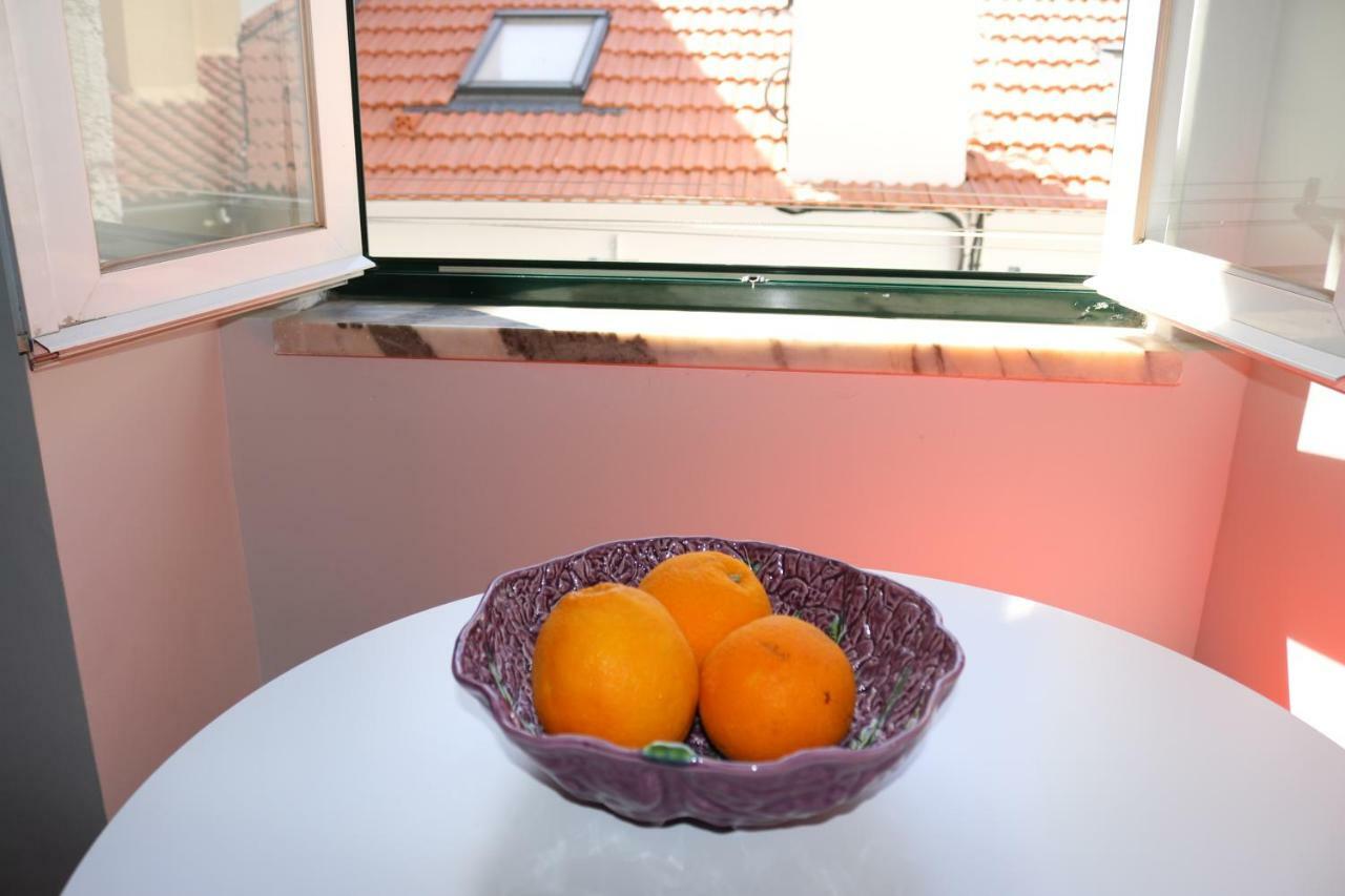 Chiado Bairro Alto, Bright And Newly Renovated 3 Bedroom Apartment, Lisbon Historical Center מראה חיצוני תמונה